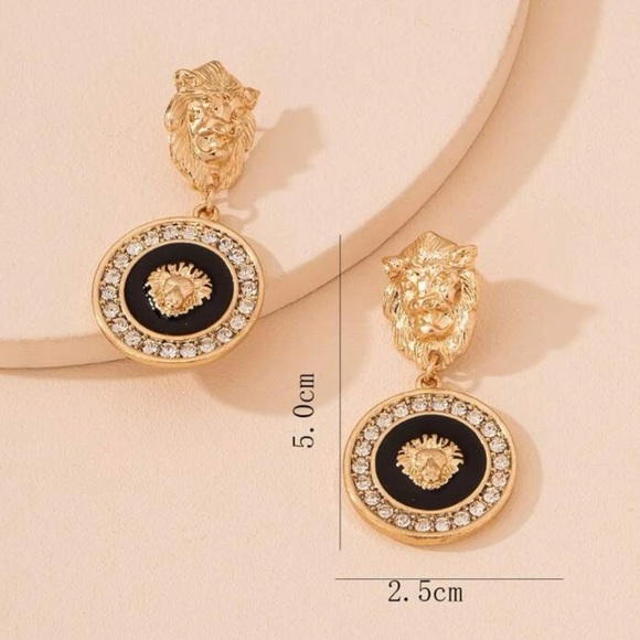 Vintage 90s Style Gold Lion White Zircon Black Lacquer Statement Earrings - Picture 5 of 12